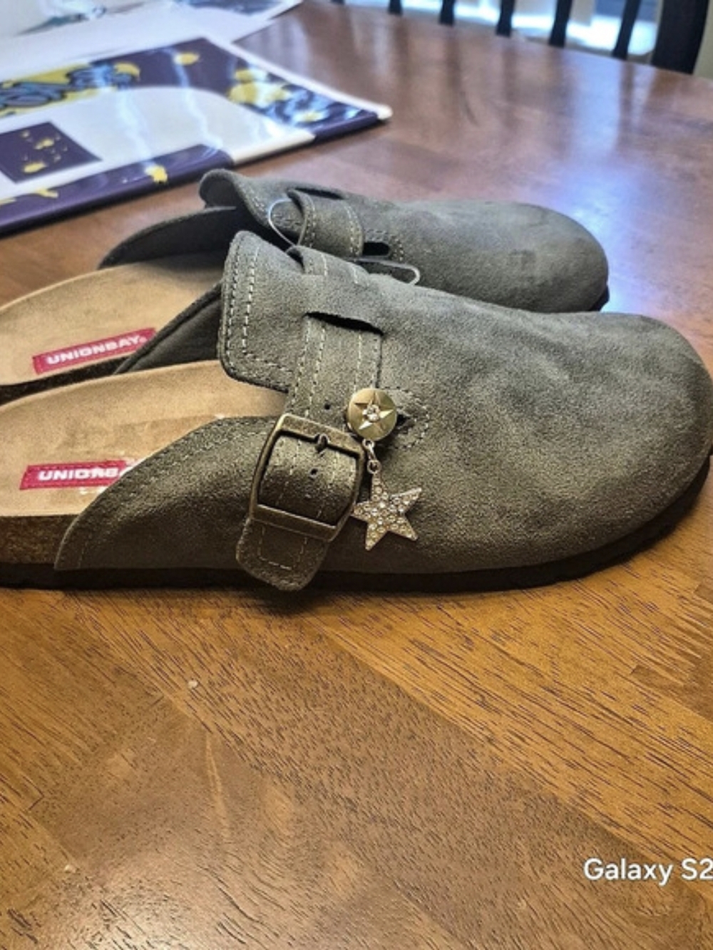 Union Bay Boston Clog Mules in Green - Picture 3 of 4